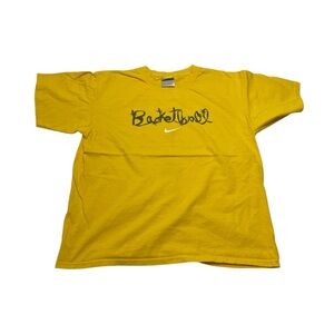 2000s Nike Basketball Yellow T-Shirt Men’s Size Medium Y2K Sportswear